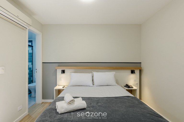 Studio em cond. c/ piscina no Alto da XV UPP0512