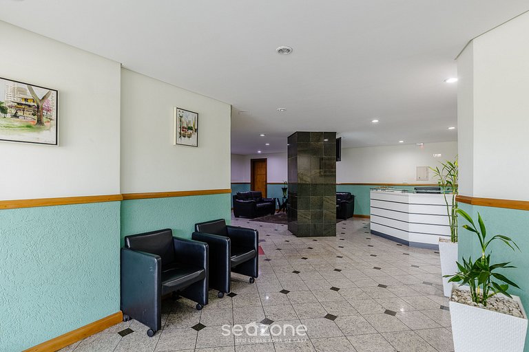 Apartamentos em prédio a 270 m do Jardim Botânico de Curitib