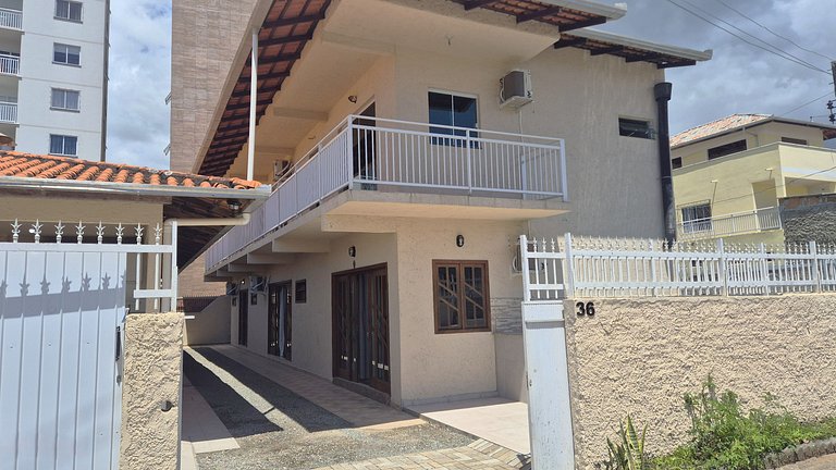 Casa con suite y barbacoa a 110 m del mar ONI0001