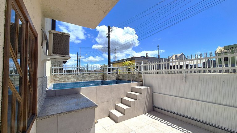 Casa em condo. c/ piscina a passos do mar ONI0002