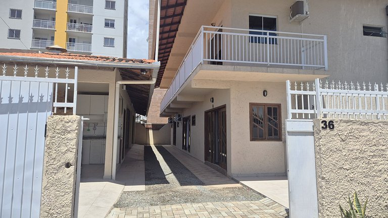 Casa con suite y barbacoa a 110 m del mar ONI0001