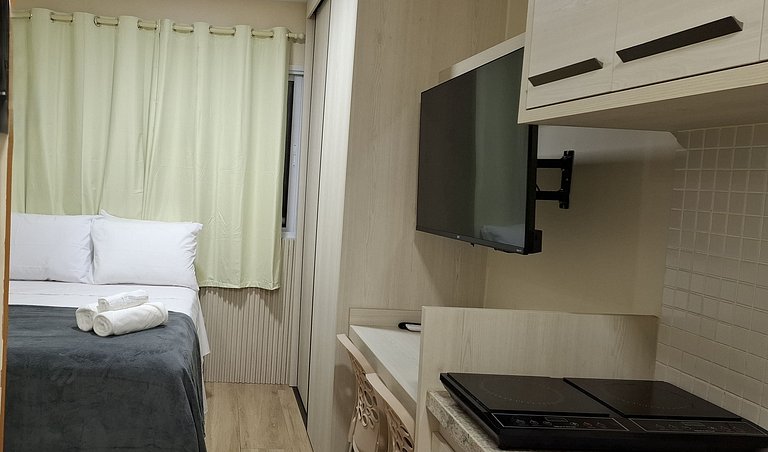 Studio em prédio c/ piscina a 70m da Praia SMA0314