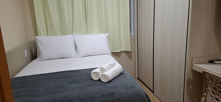 Studio em prédio c/ piscina a 70m da Praia SMA0314