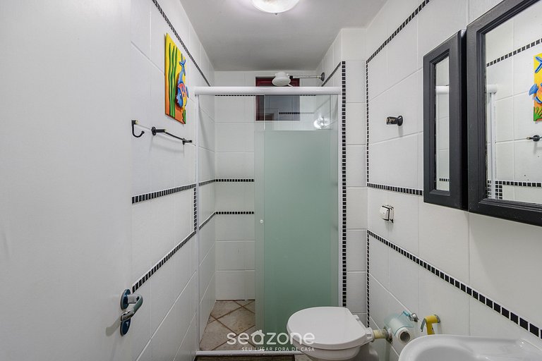 Apto c/ parrilla en cond. frente al mar EVB0411