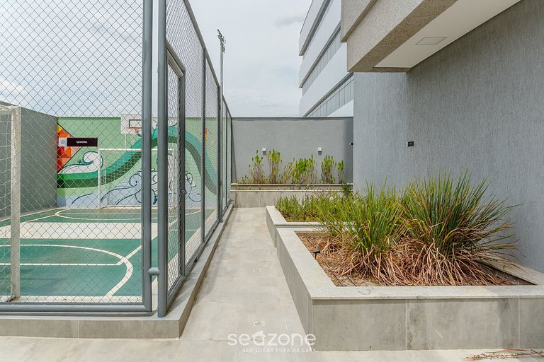 Apto en cond. con piscina en el Centro GRLB1302