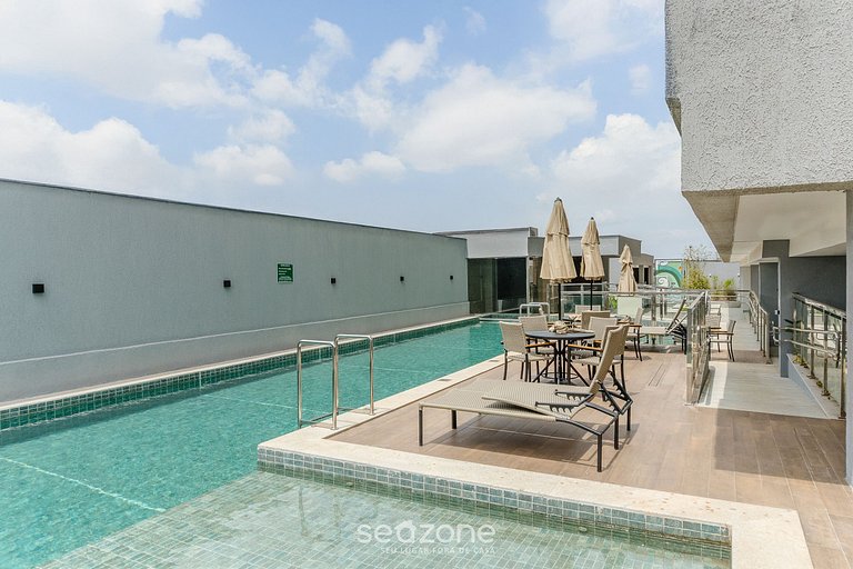 Apto en cond. con piscina en el Centro GRLB1302