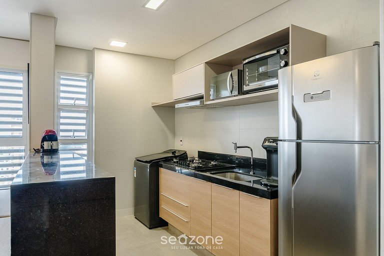 Apto em Cond. c/ Piscina e Academia GRLA1503