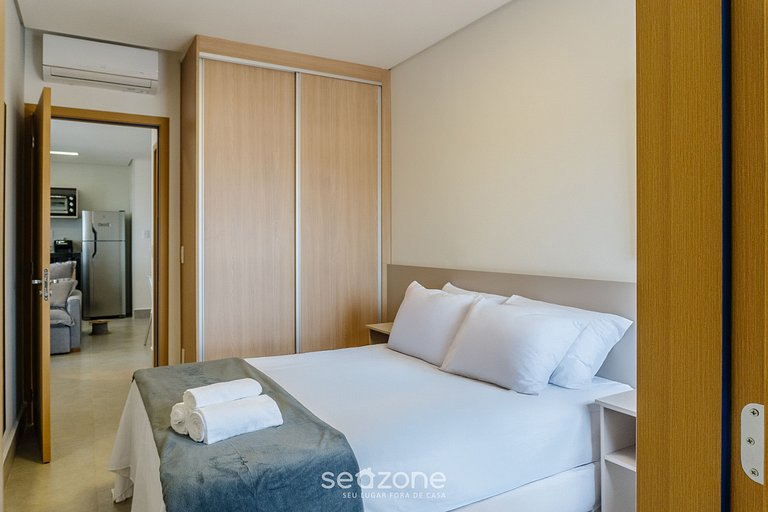 Apto em Cond. c/ Piscina e Academia GRLA1503