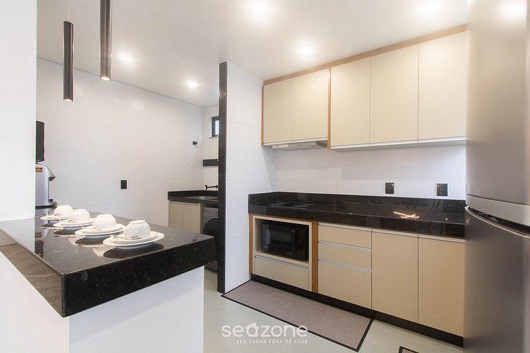 Apto em cond. c/ piscina a 350m da Praia PRY0004