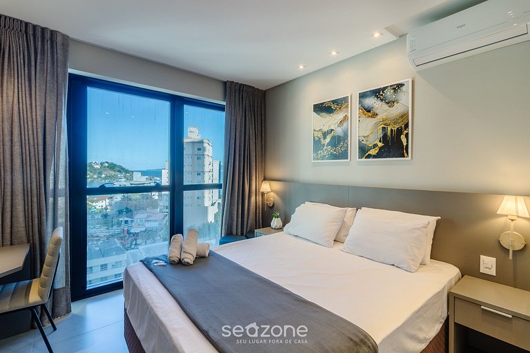 Studio com vista parcial para o mar a 280 metros da praia MH