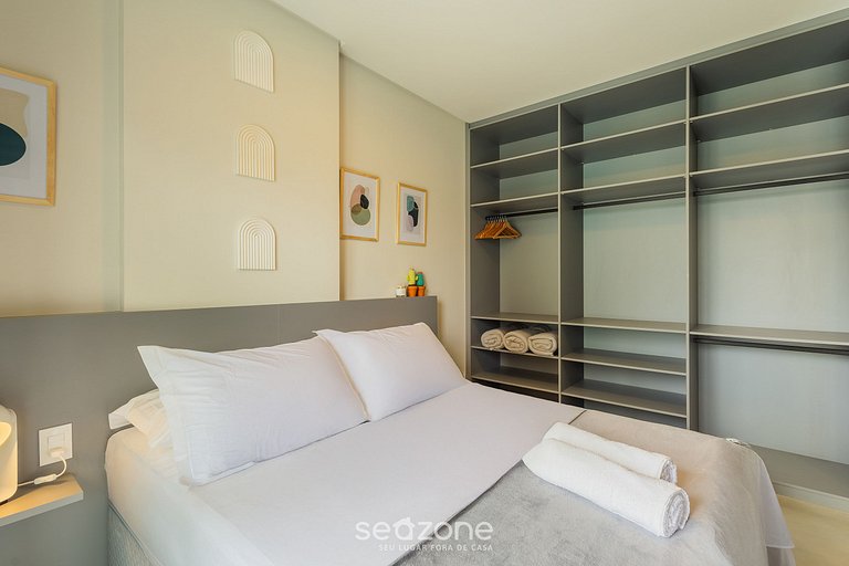 Studio moderno c/ varanda a passos do Mar FFS1402