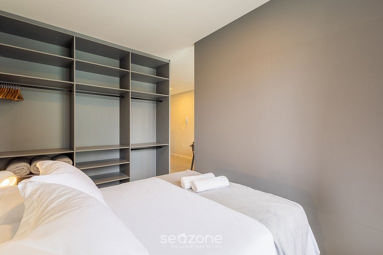 Studio moderno con balcón a pasos del mar FFS1402