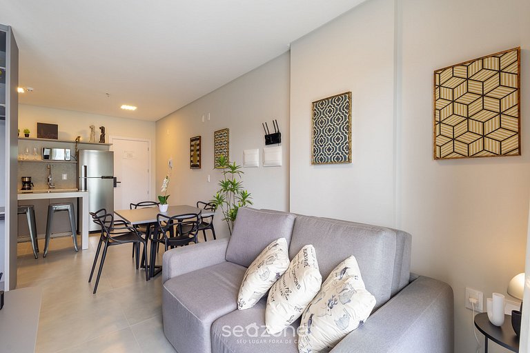 Studio moderno c/ varanda a passos do Mar FFS1402