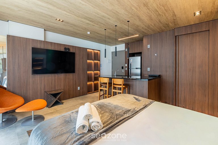 Estudio c/ vista lateral al mar y balcón | NWT1104