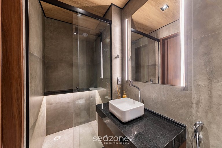 Estudio c/ vista lateral al mar y balcón | NWT1104