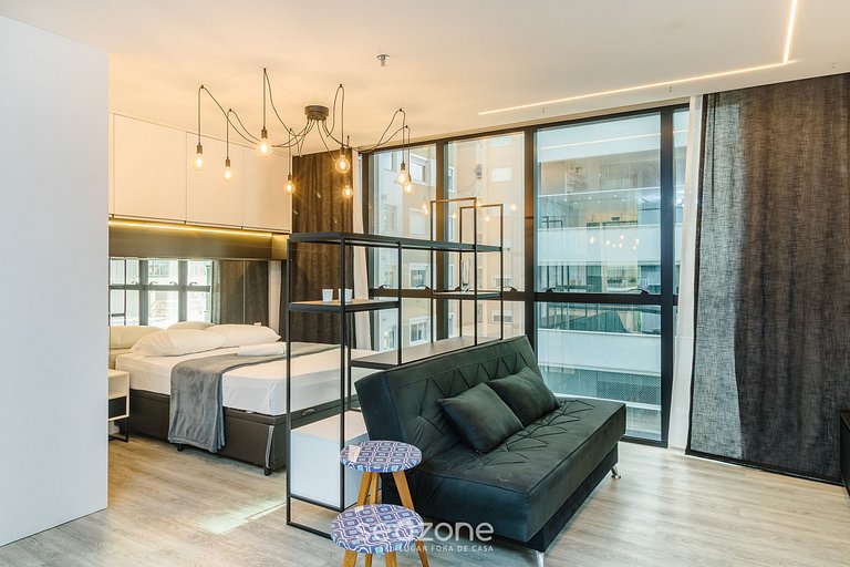 Studio em prédio c/ piscina a 350m do mar IFT0903