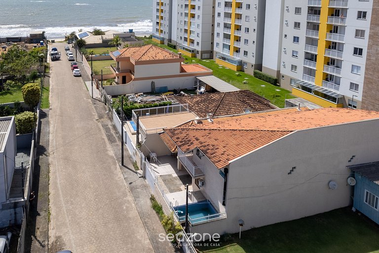 Casa en condo. c/ piscina a pasos del mar ONI0002