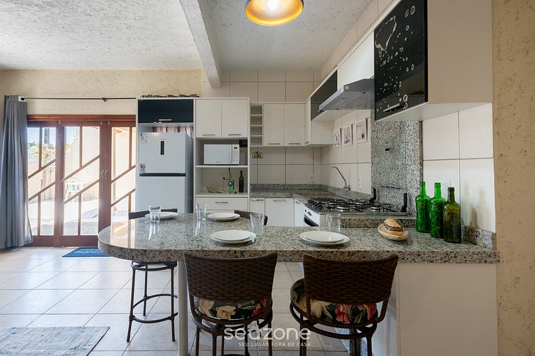 Casa con suite y barbacoa a 110 m del mar ONI0001