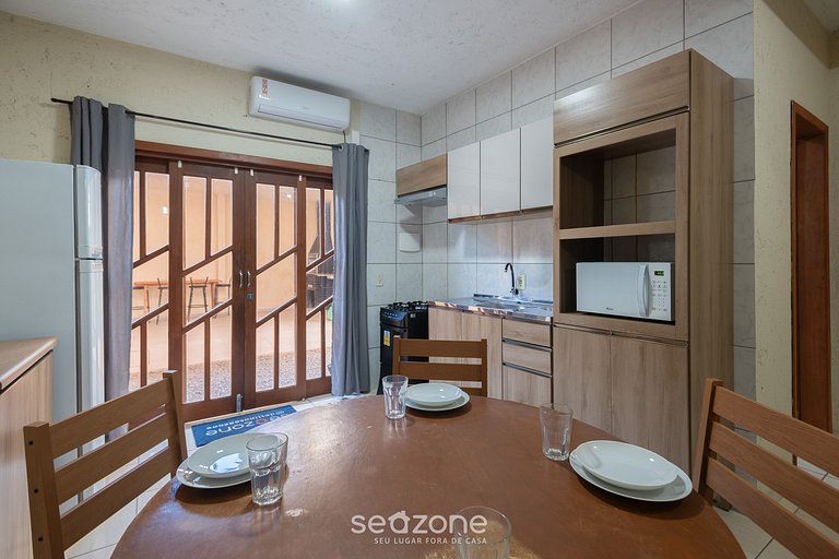 Casa c/ área de churrasco a 110m da Praia ONI0003