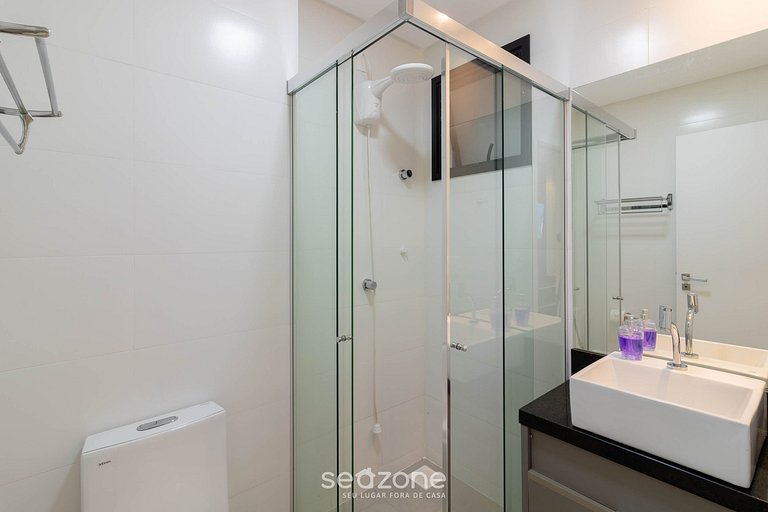 Studio 280m da praia em prédio c/ piscina MHFA0804