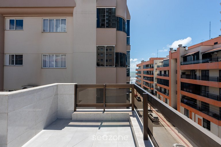 Cobertura c/ Hidro a 60m do Mar Meia Praia PAT0402