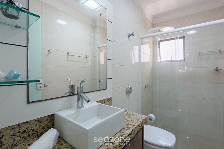 Cobertura c/ Hidro a 60m do Mar Meia Praia PAT0402