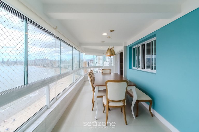 Apt con privilegiada vista al mar 4 suites ETL2702