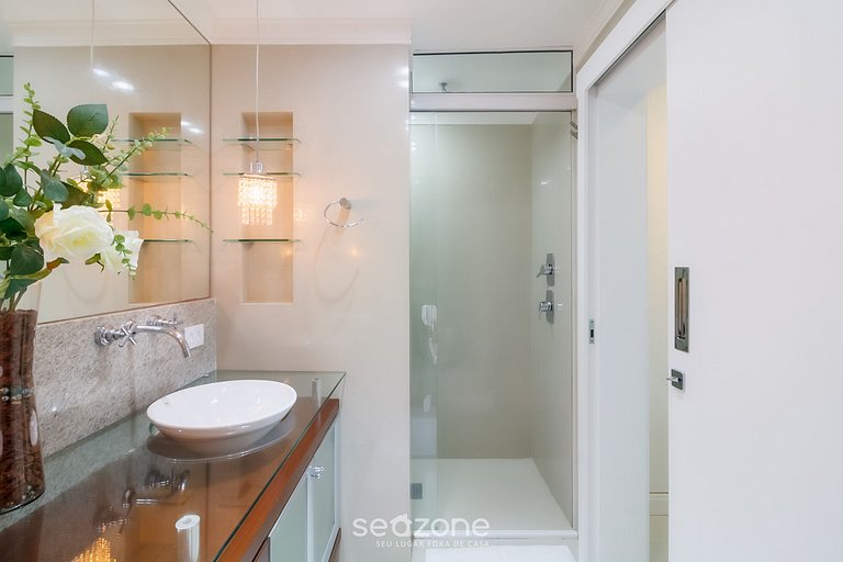 Apt con privilegiada vista al mar 4 suites ETL2702