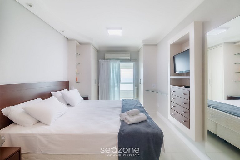 Apt con privilegiada vista al mar 4 suites ETL2702