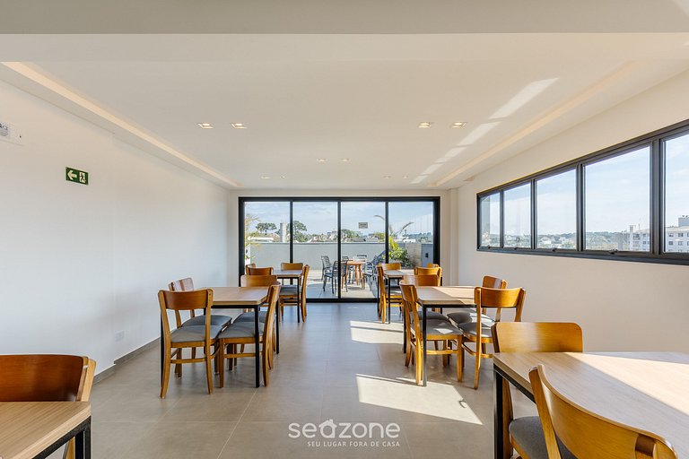 Studio em Curitiba em cond. c/ academia PLA0307