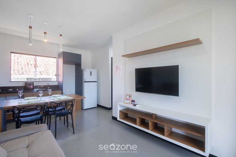 Apto c/ varanda em cond. c/ piscina - DVB0013