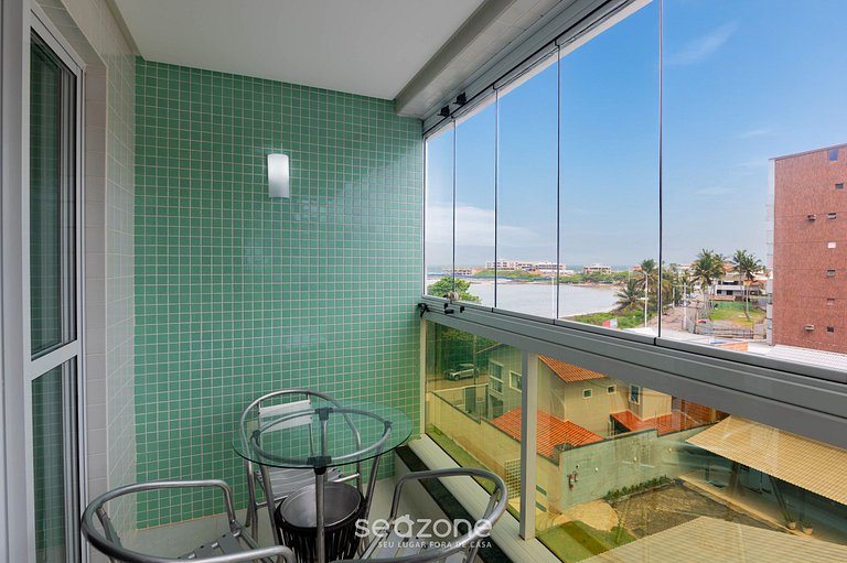 Apto c/ varanda e vista mar em Guarapari CMD0311