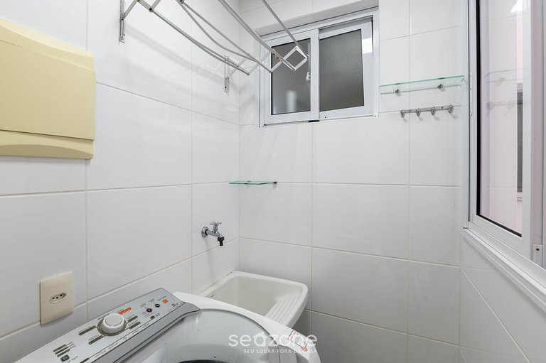 Apto c/ balcón y vista al mar en Guarapari CMD0311