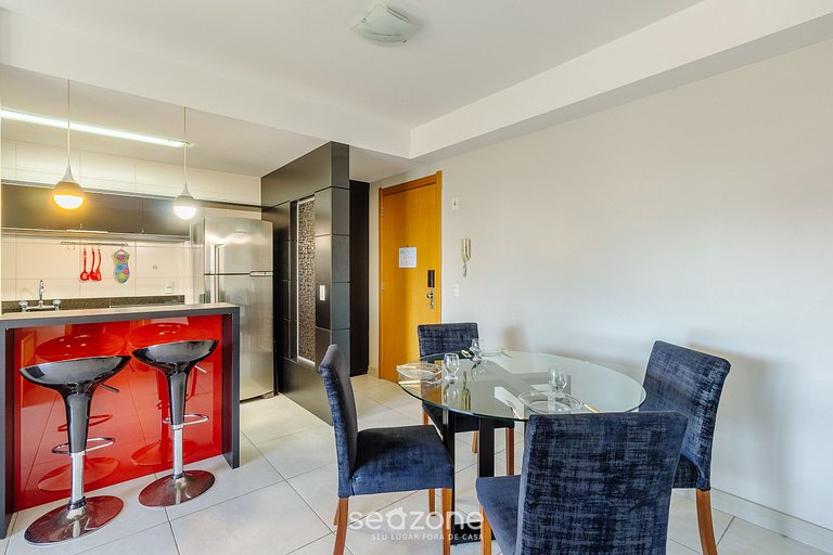 Apto Moderno c/ Churrasq. e Garagem UCR0505