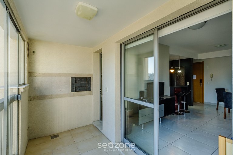 Apto Moderno c/ Churrasq. e Garagem UCR0505