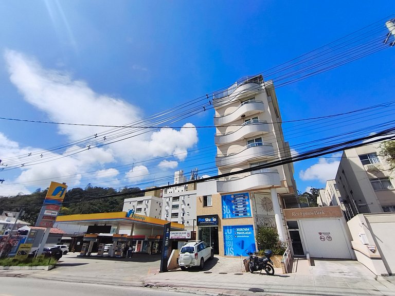 Aptos em prédio a 100 m da UFSC - EOSs