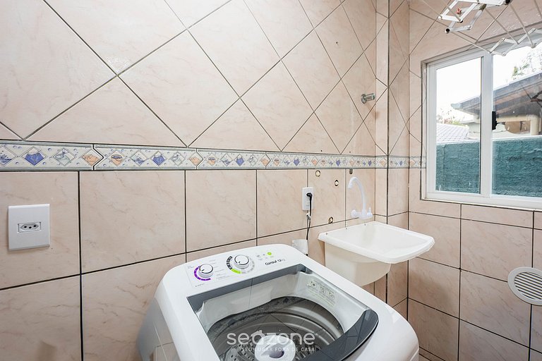 Dep. c barbac 40m de la Playa de Bombinhas BDS0111