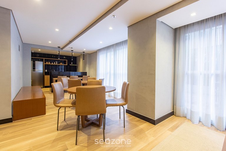 Studio em cond. c/ piscina prox. ao metrô CAR0082