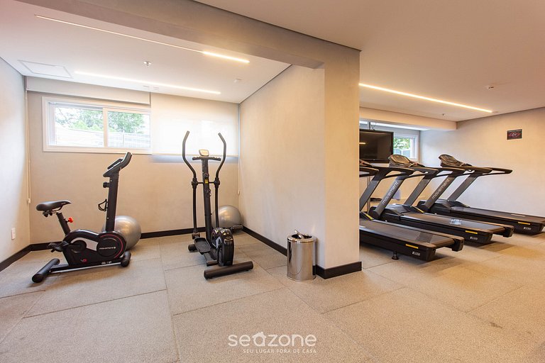 Su estancia completa en un edificio con piscina y gimnasio e