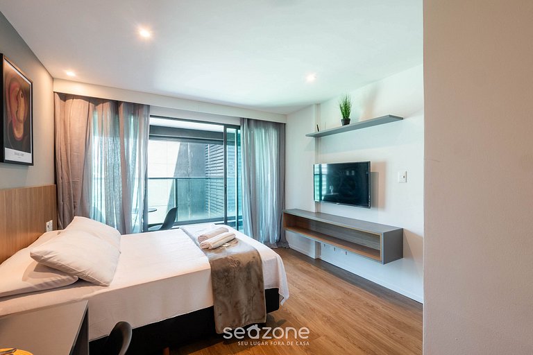 Estudio en cond. frente al mar con piscina ARU0727