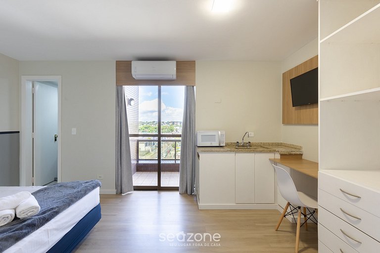 Studio em prédio c/ piscina e garagem – UPP0514