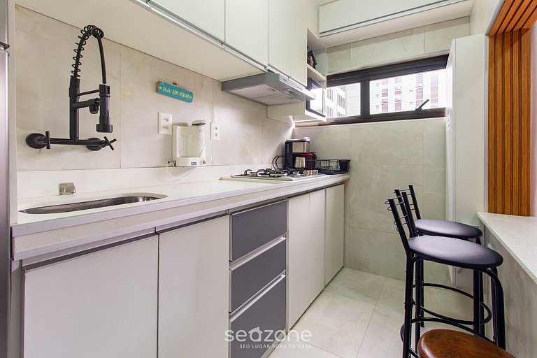 Apto em cond. c/ piscina, 500m da Paulista TNP0713