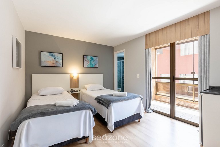 Estudio en condo c/ piscina en Alto da XV UPP0108