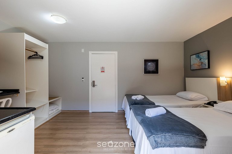 Estudio en condo c/ piscina en Alto da XV UPP0108