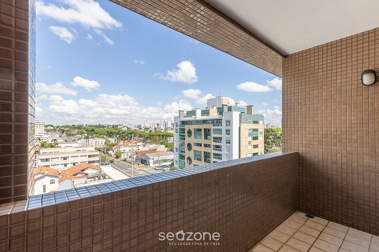 Stúdio em cond. c/ piscina no Alto da XV UPP0601