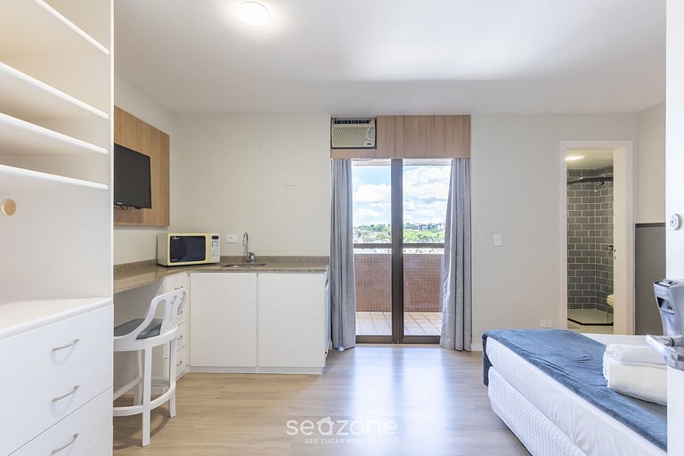 Estudio en cond. con piscina en Alto da XV UPP0601