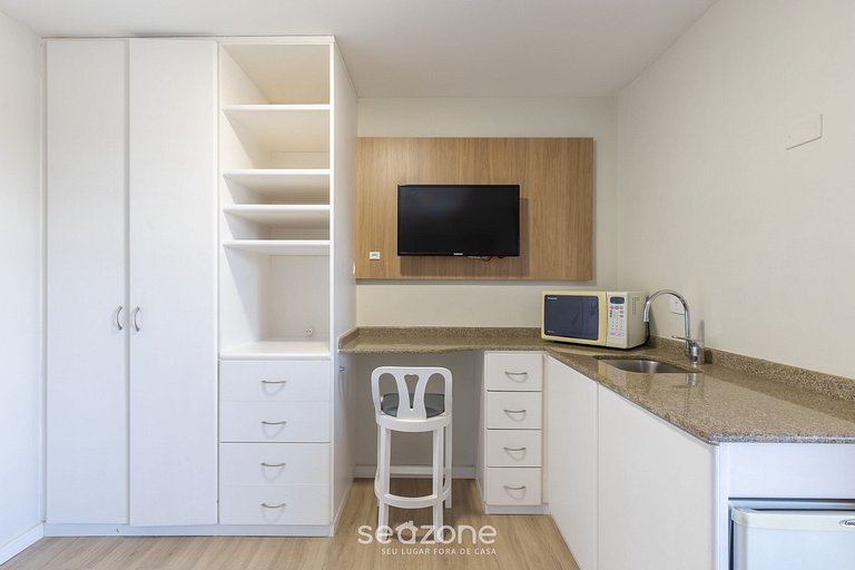 Estudio en cond. con piscina en Alto da XV UPP0601