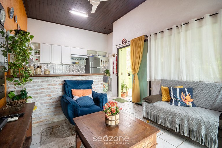 Casa c/ piscina, vista y acceso a la playa IZE0016