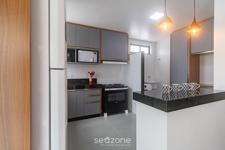 Apto a 350 m da praia em cond. c/ piscina PRY0001