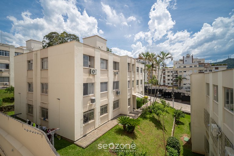 Apto. con suite a 100 m de la UFSC EOS0203